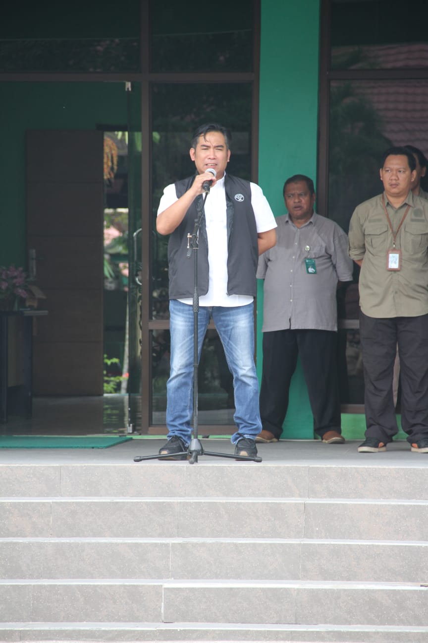 Kepala sekolah SMK Kehutanan negeri samarinda