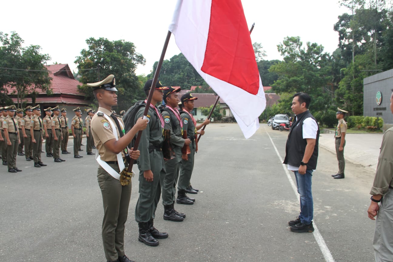 proses pelepasan siswa SMK Kehutanan negeri samarinda